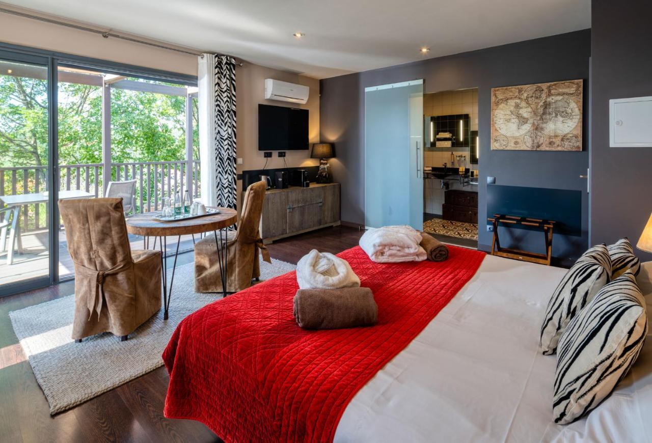 Domaine De Chalveches Hotel Spa 4* Faugeres  Bagian luar foto