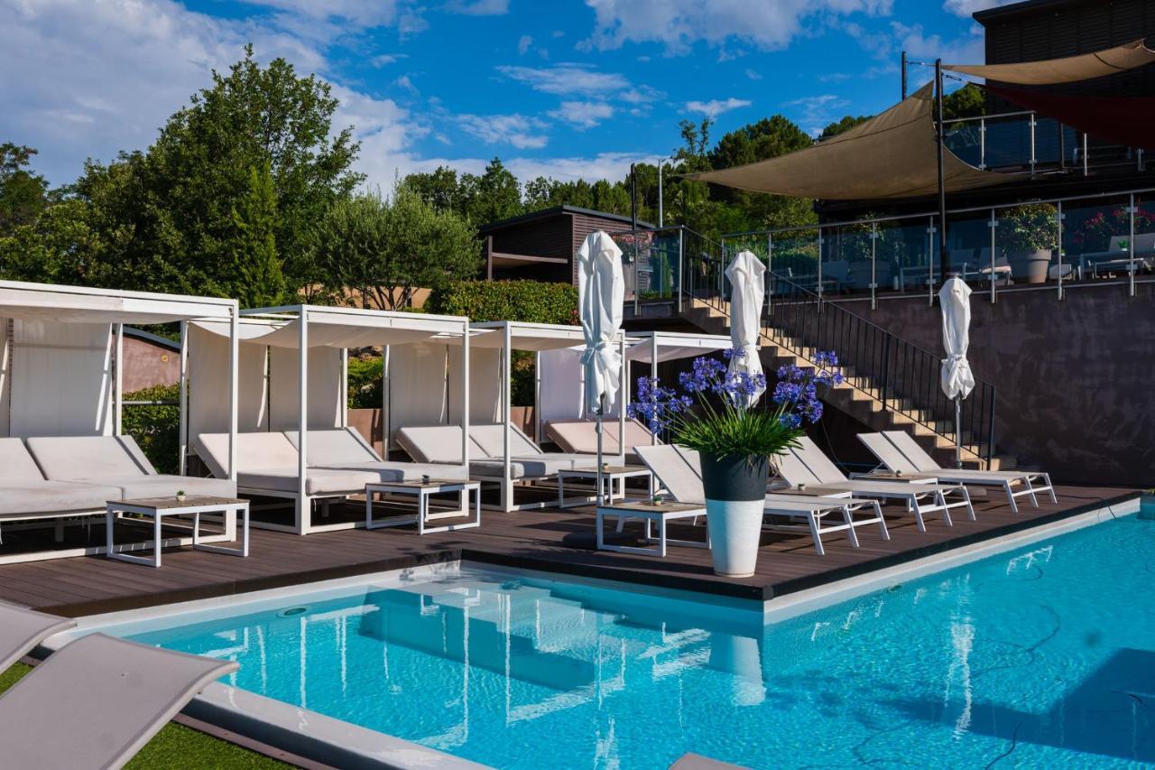 Domaine De Chalveches Hotel Spa 4* Faugeres  Bagian luar foto