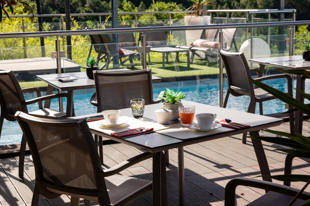 Domaine De Chalveches Hotel Spa 4* Faugeres  Bagian luar foto