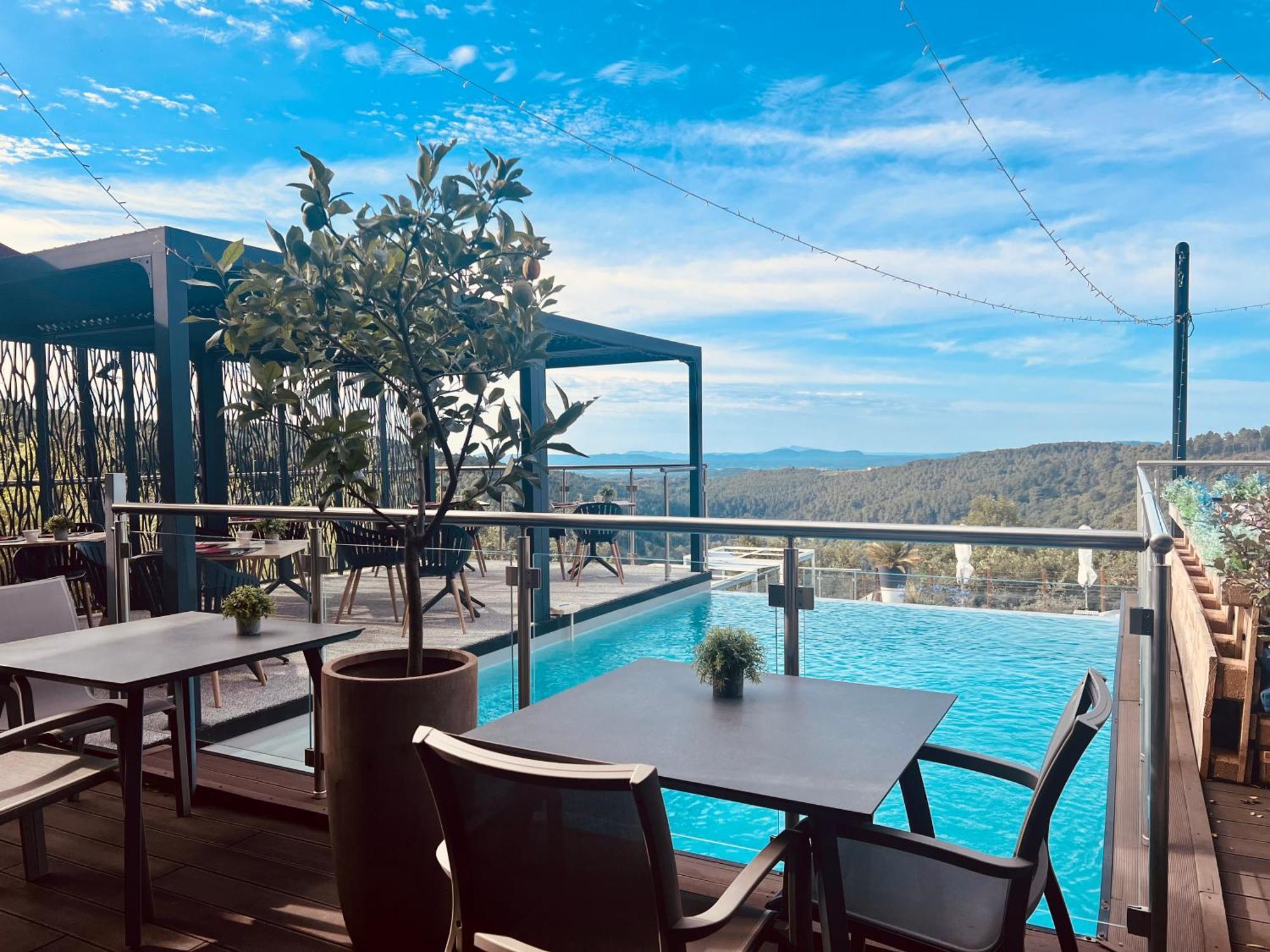 Domaine De Chalveches Hotel Spa 4* Faugeres  Bagian luar foto