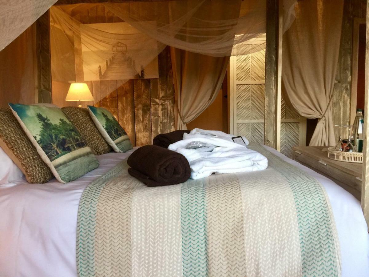 Domaine De Chalveches Hotel Spa 4* Faugeres  Bagian luar foto